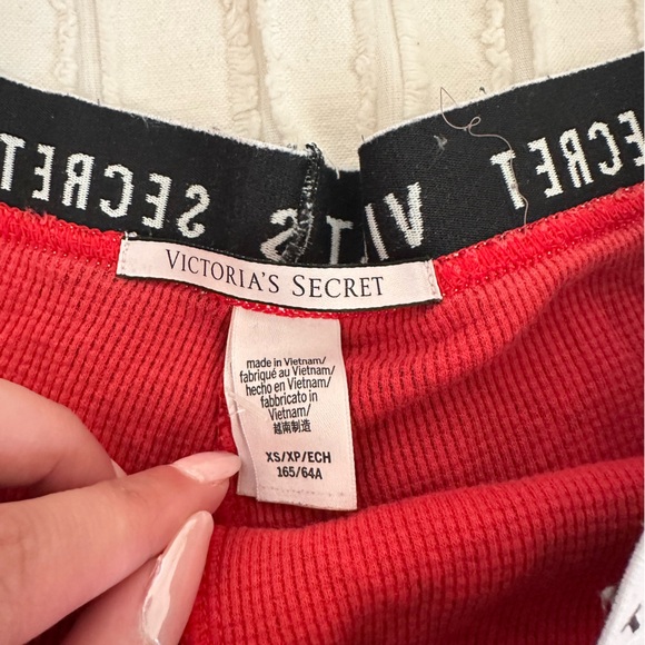 Victoria’s Secret Red Plaid Pajama Shorts Size XS - Picture 3 of 4
